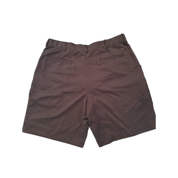 IZOD Shorts Size 36Mens Black Pleated Chino With Logo, Pockets, 9” Inseam NWOT.‎ - Picture 2 of 4